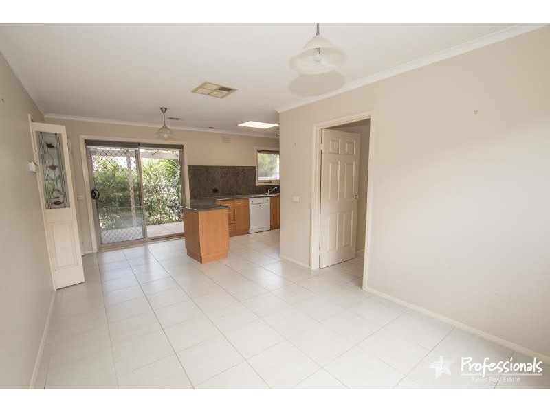 1 Brixton Place, Melton VIC 3337