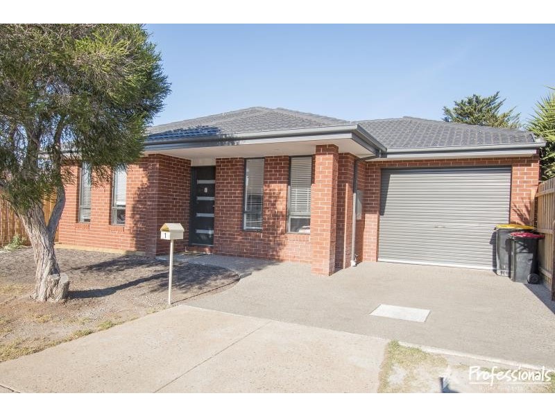 1 Cheviot Court, Melton West VIC 3337
