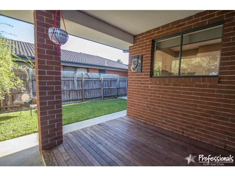 1 Cheviot Court, Melton West VIC 3337