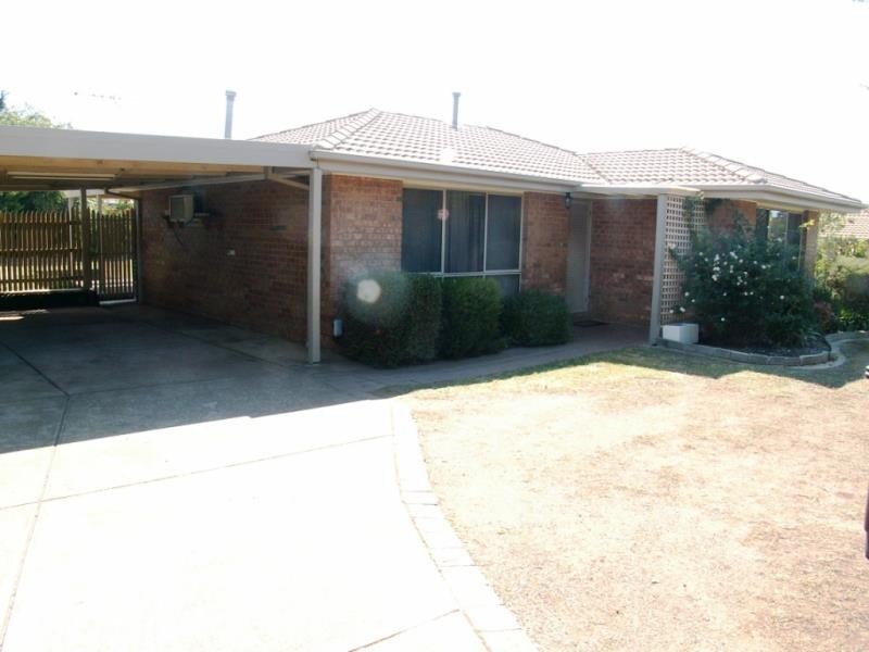 3 Walsingham Crescent, Kurunjang, Kurunjang VIC 3337