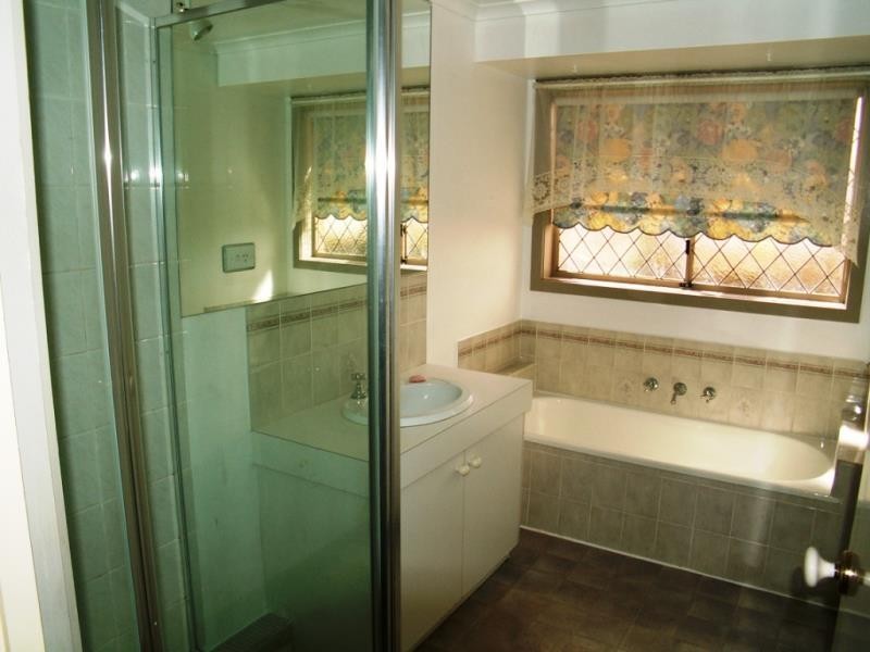 3 Walsingham Crescent, Kurunjang, Kurunjang VIC 3337