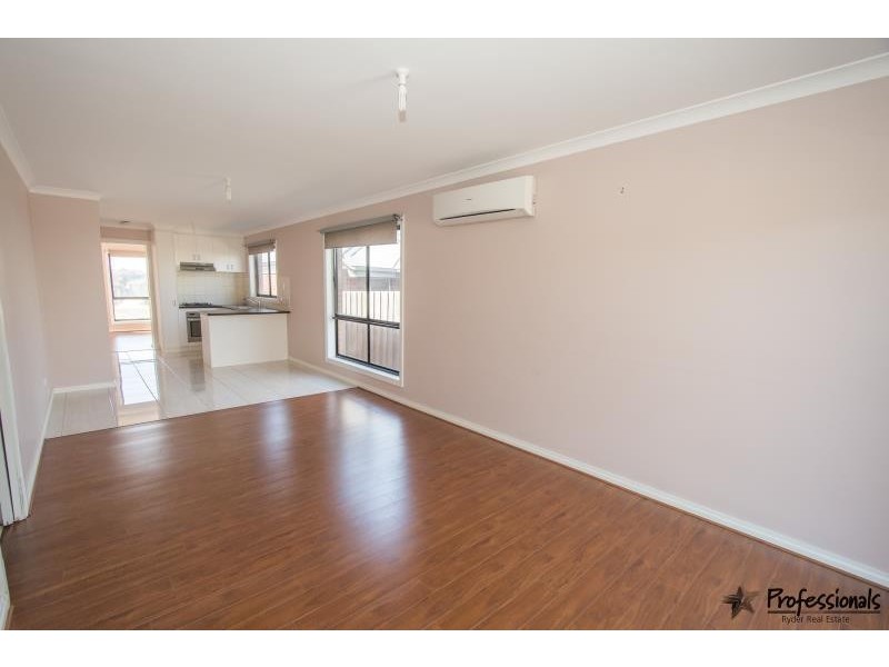 3 Oakbank Court, Melton West VIC 3337