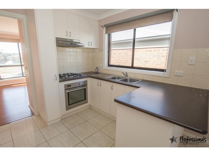 3 Oakbank Court, Melton West VIC 3337