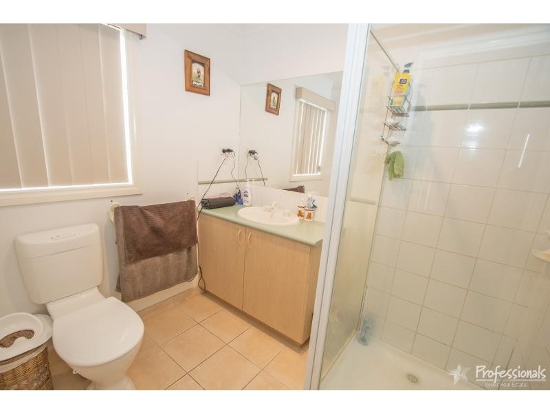 5 Hillsmeade Drive, Melton West VIC 3337