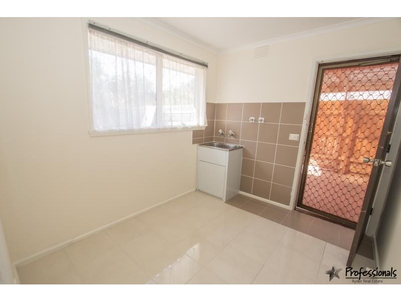 5 Exell Avenue, Melton South VIC 3338