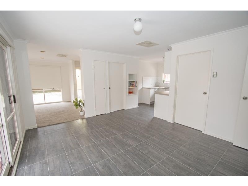 586 High Street, Melton West VIC 3337