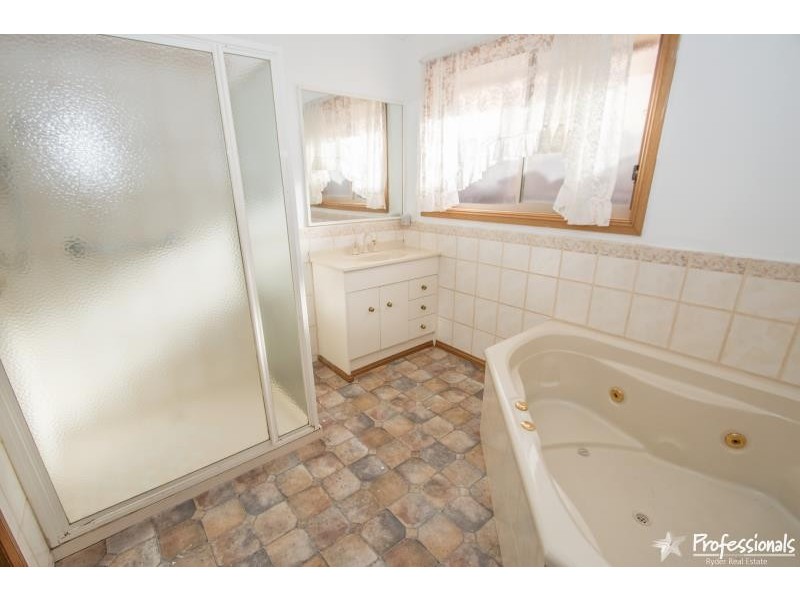 64 Barries Road, Melton VIC 3337