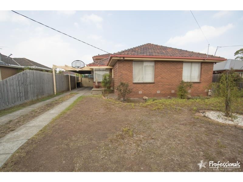 14 Marina Drive, Melton VIC 3337