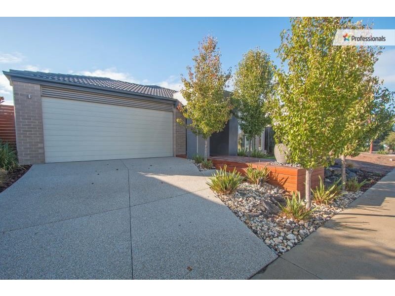 17 Rowling Street, Plumpton VIC 3335