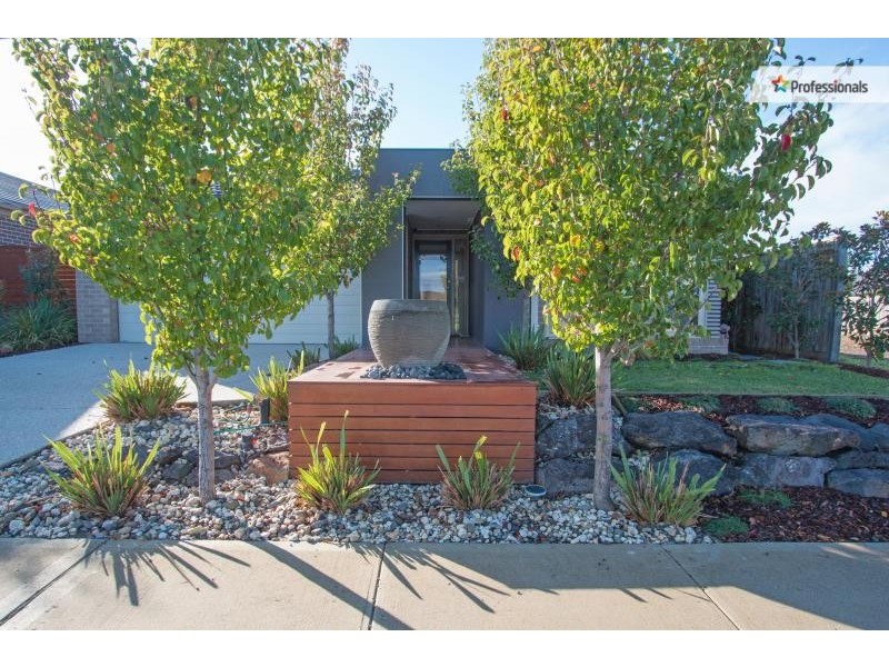 17 Rowling Street, Plumpton VIC 3335