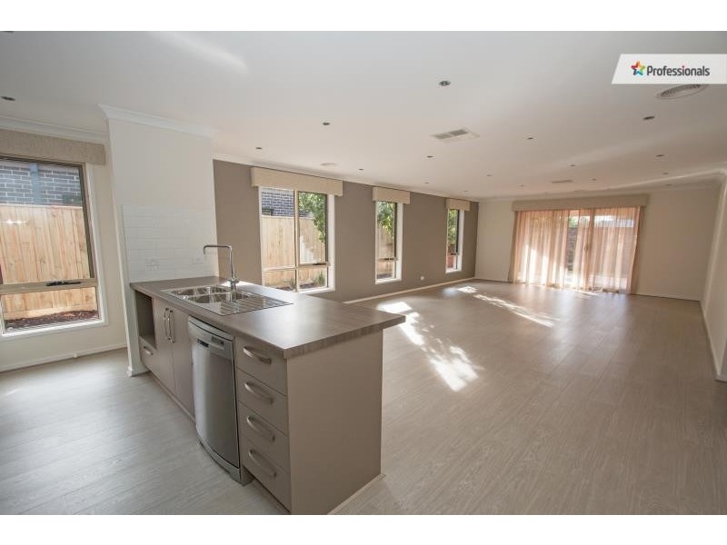 17 Rowling Street, Plumpton VIC 3335