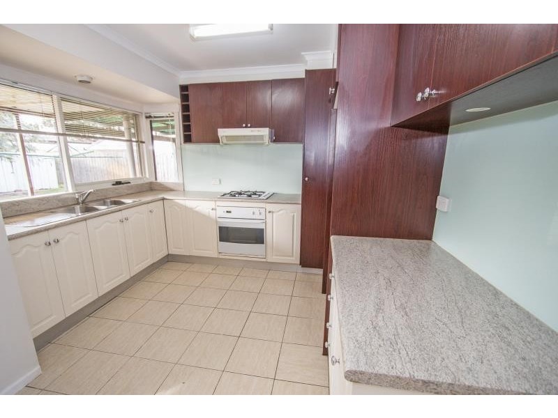 1 Perry Close, Melton VIC 3337