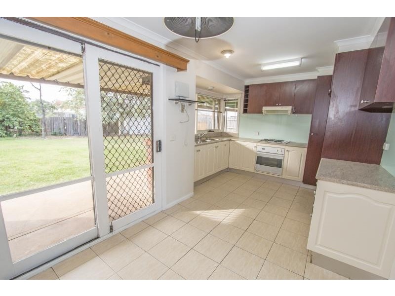 1 Perry Close, Melton VIC 3337