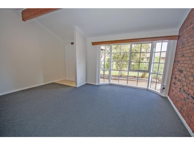 1 Perry Close, Melton VIC 3337