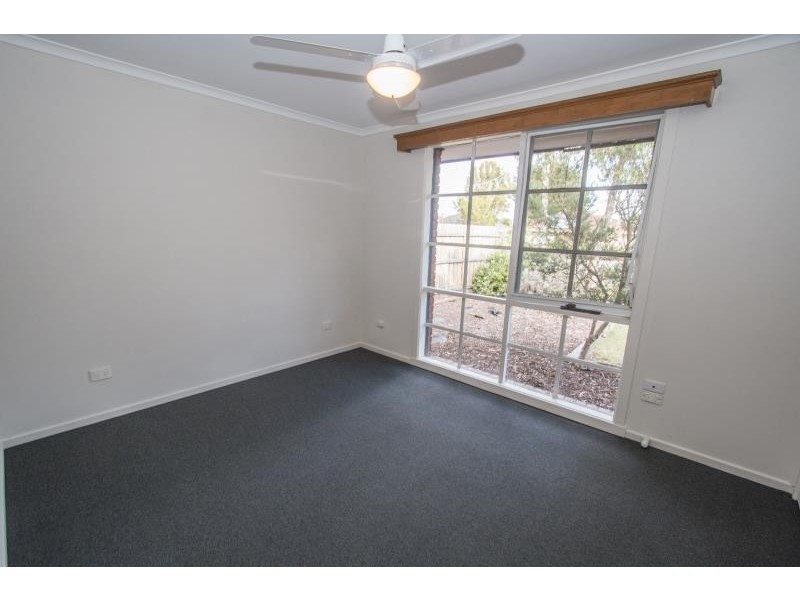 1 Perry Close, Melton VIC 3337