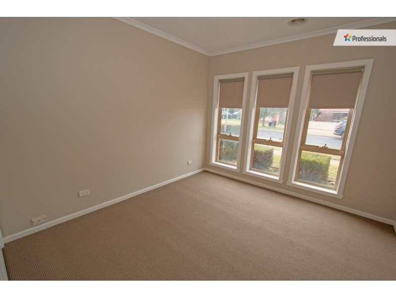 1/81 Kirkton Drive, Kurunjang VIC 3337