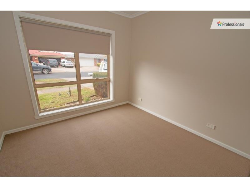 1/81 Kirkton Drive, Kurunjang VIC 3337