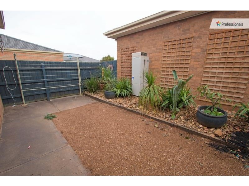 1/81 Kirkton Drive, Kurunjang VIC 3337