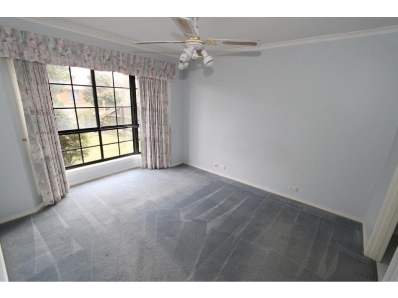 4 Jacqueline Court, Hillside VIC 3037