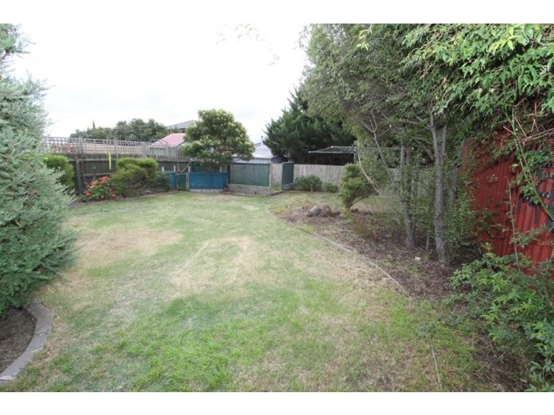 4 Jacqueline Court, Hillside VIC 3037