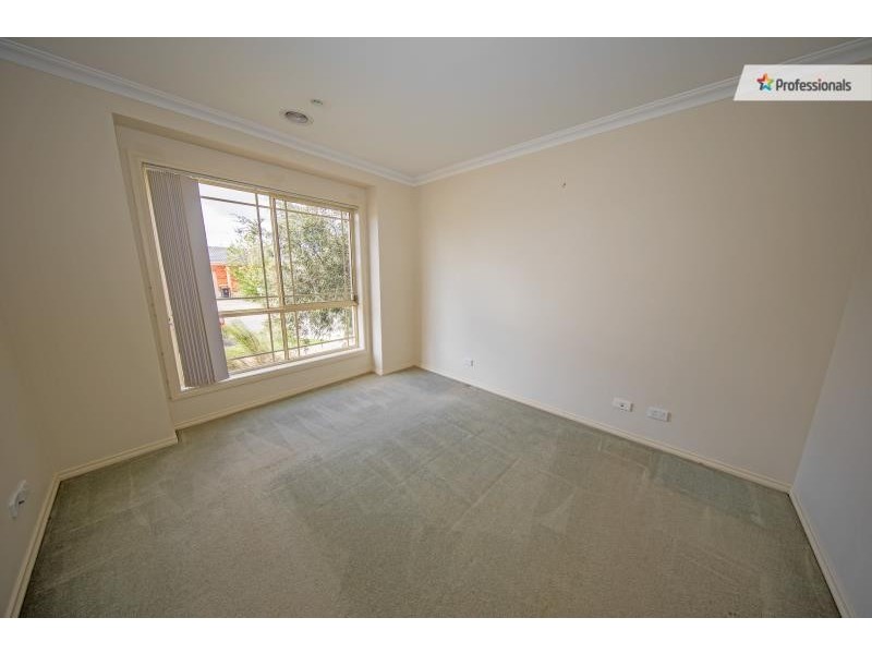 71 Caitlyn Drive, Melton West VIC 3337