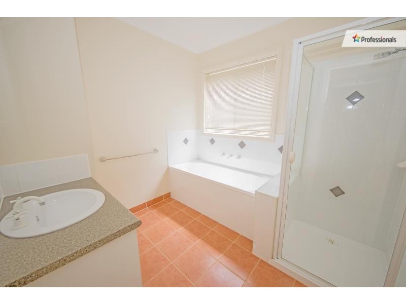 71 Caitlyn Drive, Melton West VIC 3337