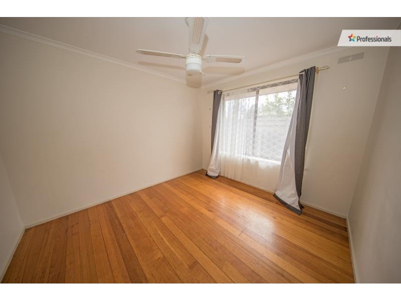 43 Mitchell Road, Melton South VIC 3338