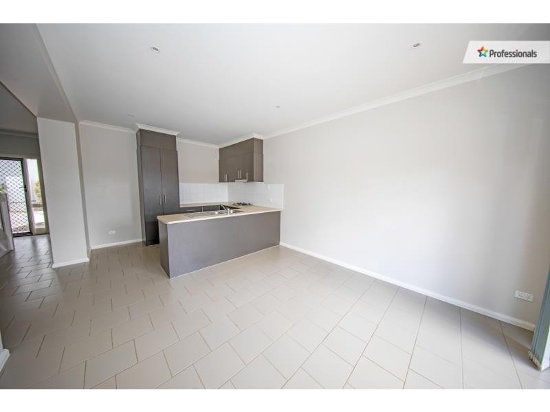 13/20-24 Palmerston, Melton VIC 3337