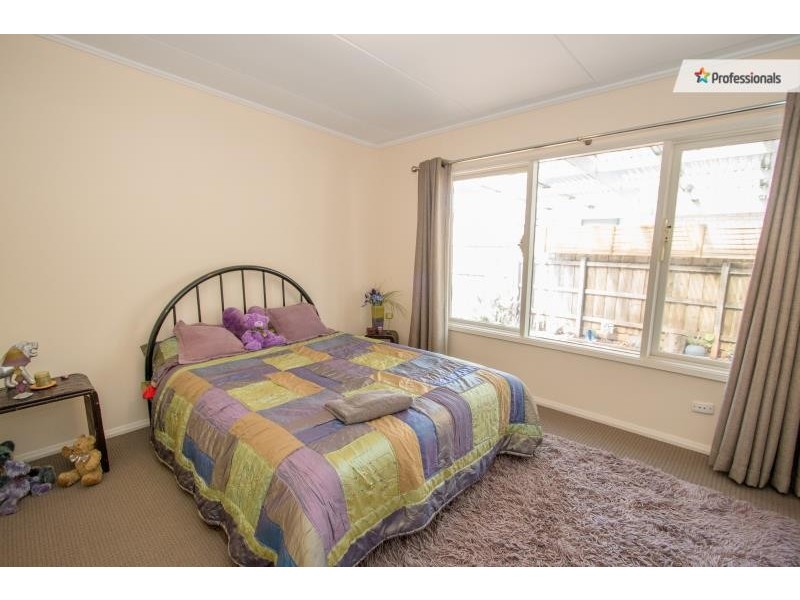 32 Morris Street, Melton South VIC 3338