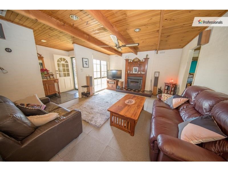 41 Blamey Drive, Melton South VIC 3338