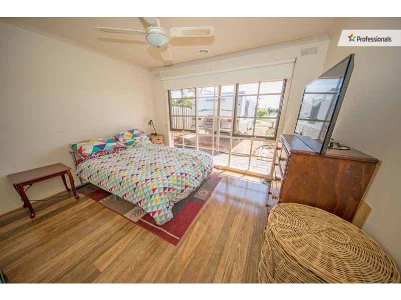 41 Blamey Drive, Melton South VIC 3338