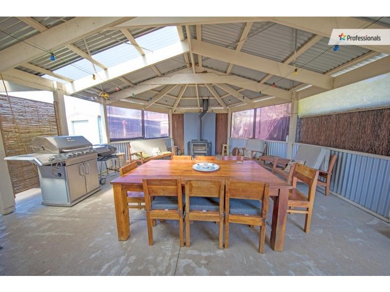 41 Blamey Drive, Melton South VIC 3338