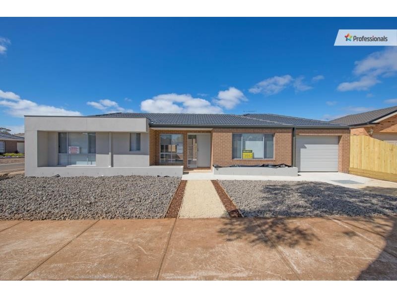 1/13 Christina Crescent, Kurunjang VIC 3337