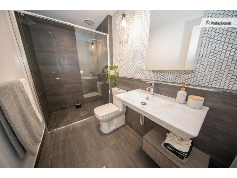 206/184 The Esplanade, Caroline Springs VIC 3023