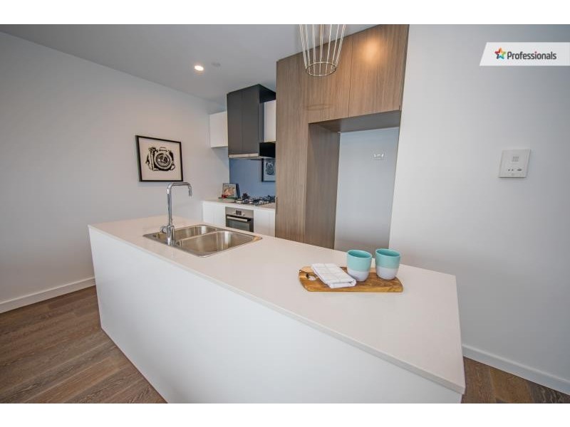 206/184 The Esplanade, Caroline Springs VIC 3023