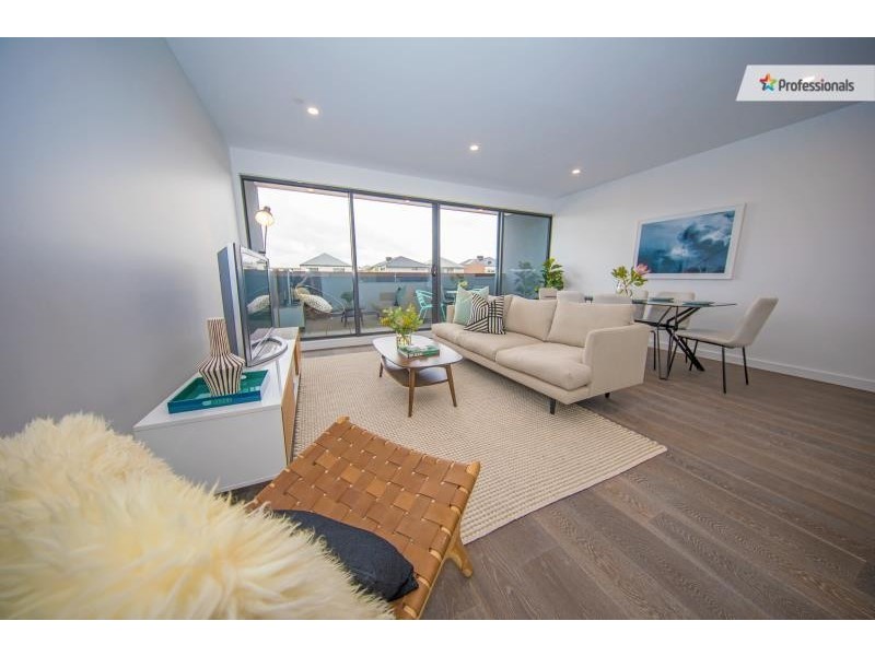 206/184 The Esplanade, Caroline Springs VIC 3023
