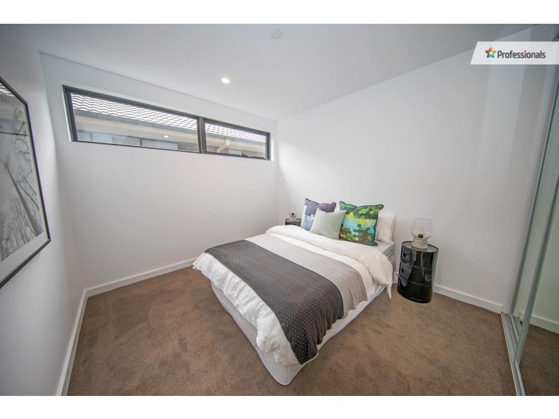 206/184 The Esplanade, Caroline Springs VIC 3023