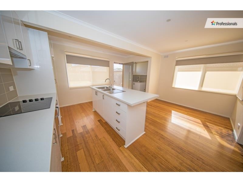 22 Brennan Street, Melton South VIC 3338