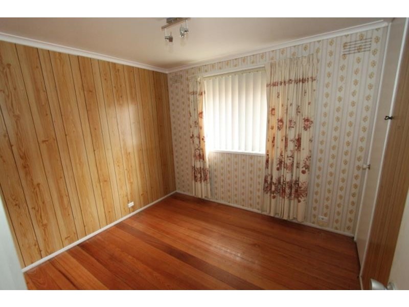 5 Penguin Street, Melton VIC 3337