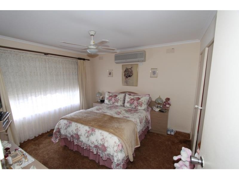 98 Exford Road, Melton South VIC 3338