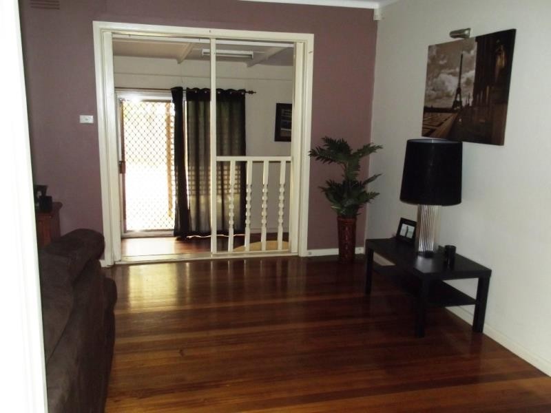 5 Falcon Drive, Melton VIC 3337