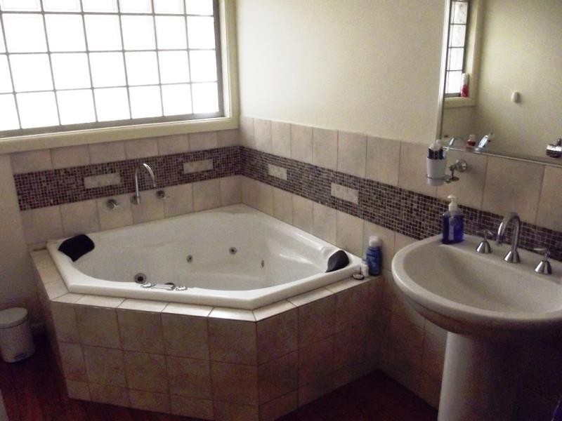 5 Falcon Drive, Melton VIC 3337