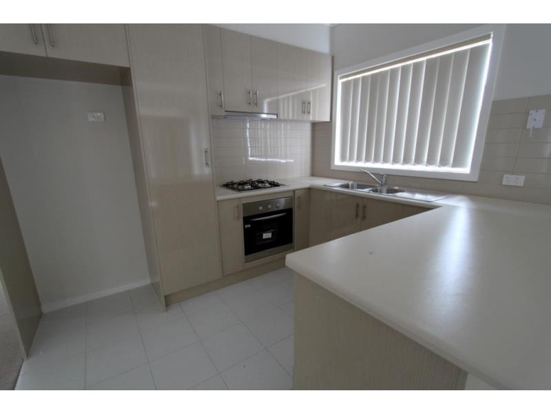 21 Silverleaf Drive, Melton VIC 3337