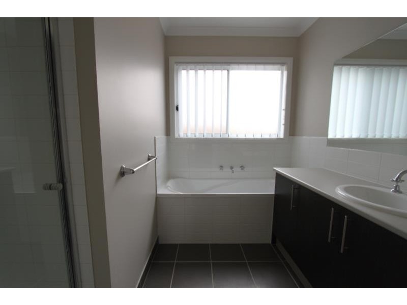 3 Twigrush Place, Brookfield VIC 3338