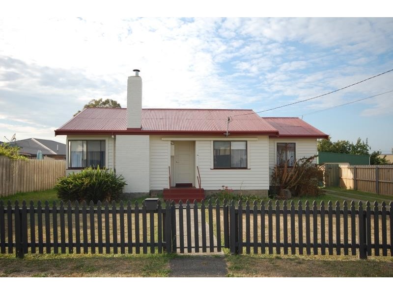 18 Box Street, Mayfield TAS 7248