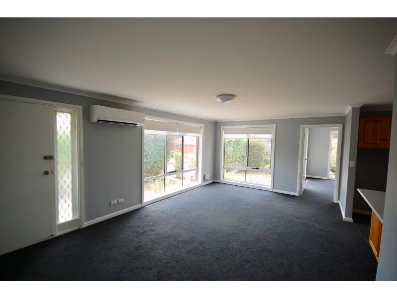 2/2 Oaktree Road, Youngtown TAS 7249