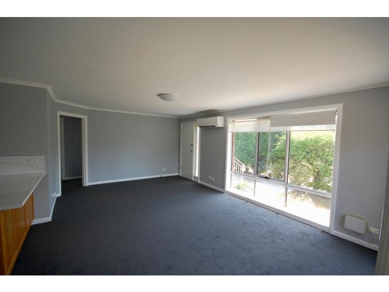 2/2 Oaktree Road, Youngtown TAS 7249