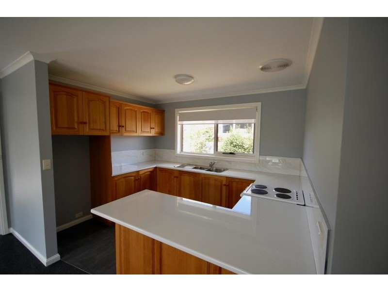 2/2 Oaktree Road, Youngtown TAS 7249