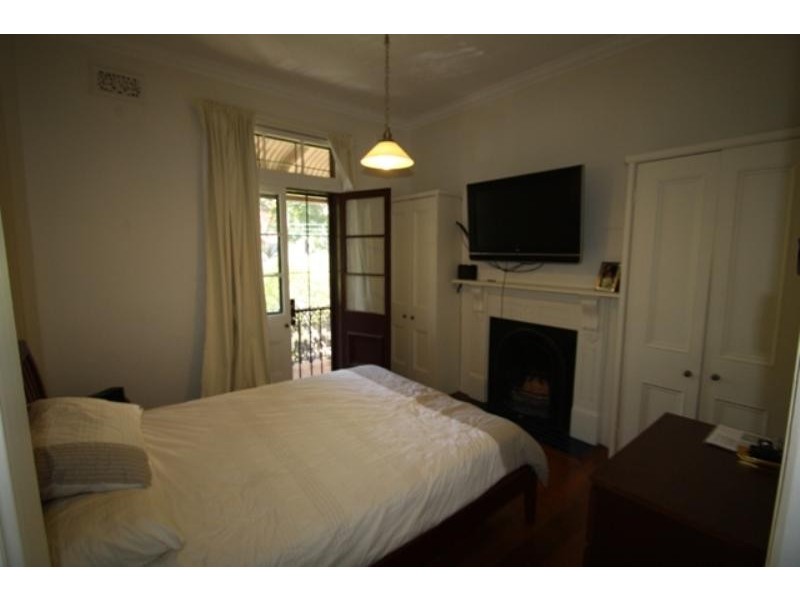 8 Thomas Street, Darlington NSW 2008