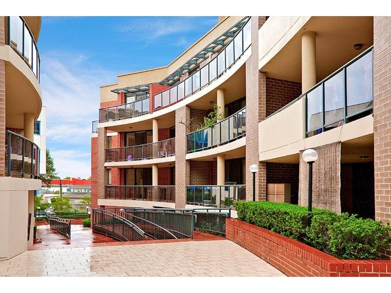 2/1-4 The Crescent, Strathfield NSW 2135